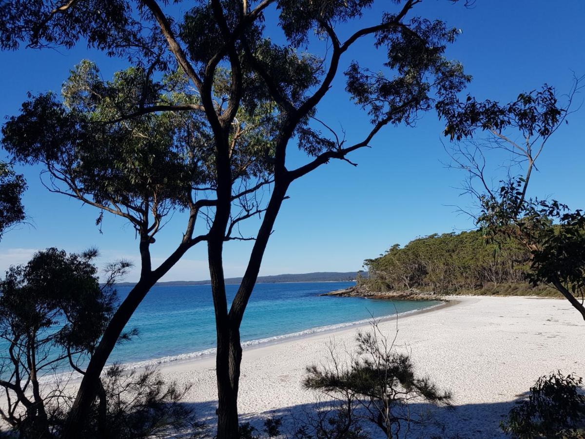 Husky 56 Beachfront Villa'S - Great Location On The Beach Huskisson Exterior photo