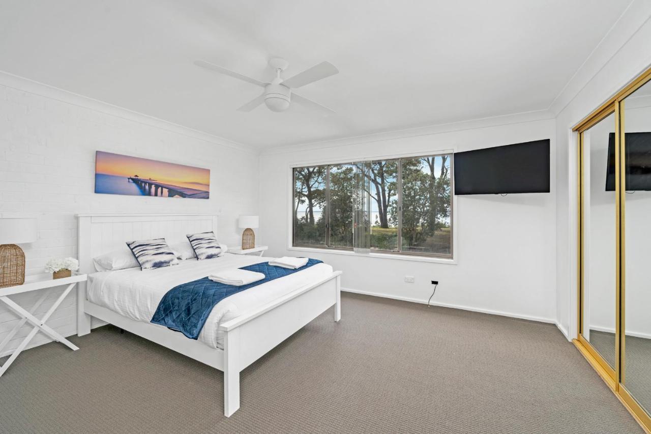 Husky 56 Beachfront Villa'S - Great Location On The Beach Huskisson Exterior photo