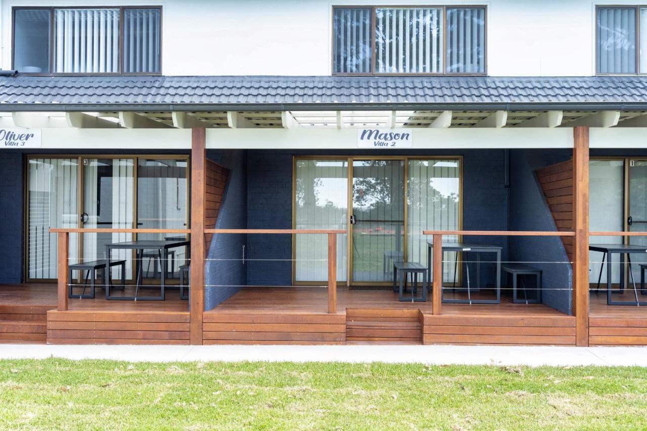 Husky 56 Beachfront Villa'S - Great Location On The Beach Huskisson Exterior photo